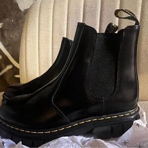 Dr. Martens Boots Size 12 Women’s/ 11 Men’s